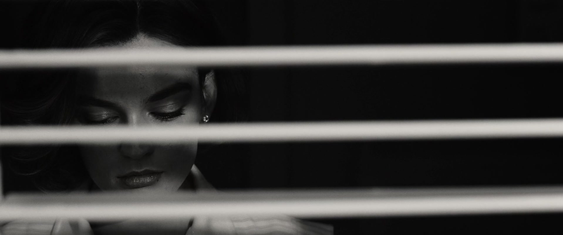 EMO-DOTN198.jpg