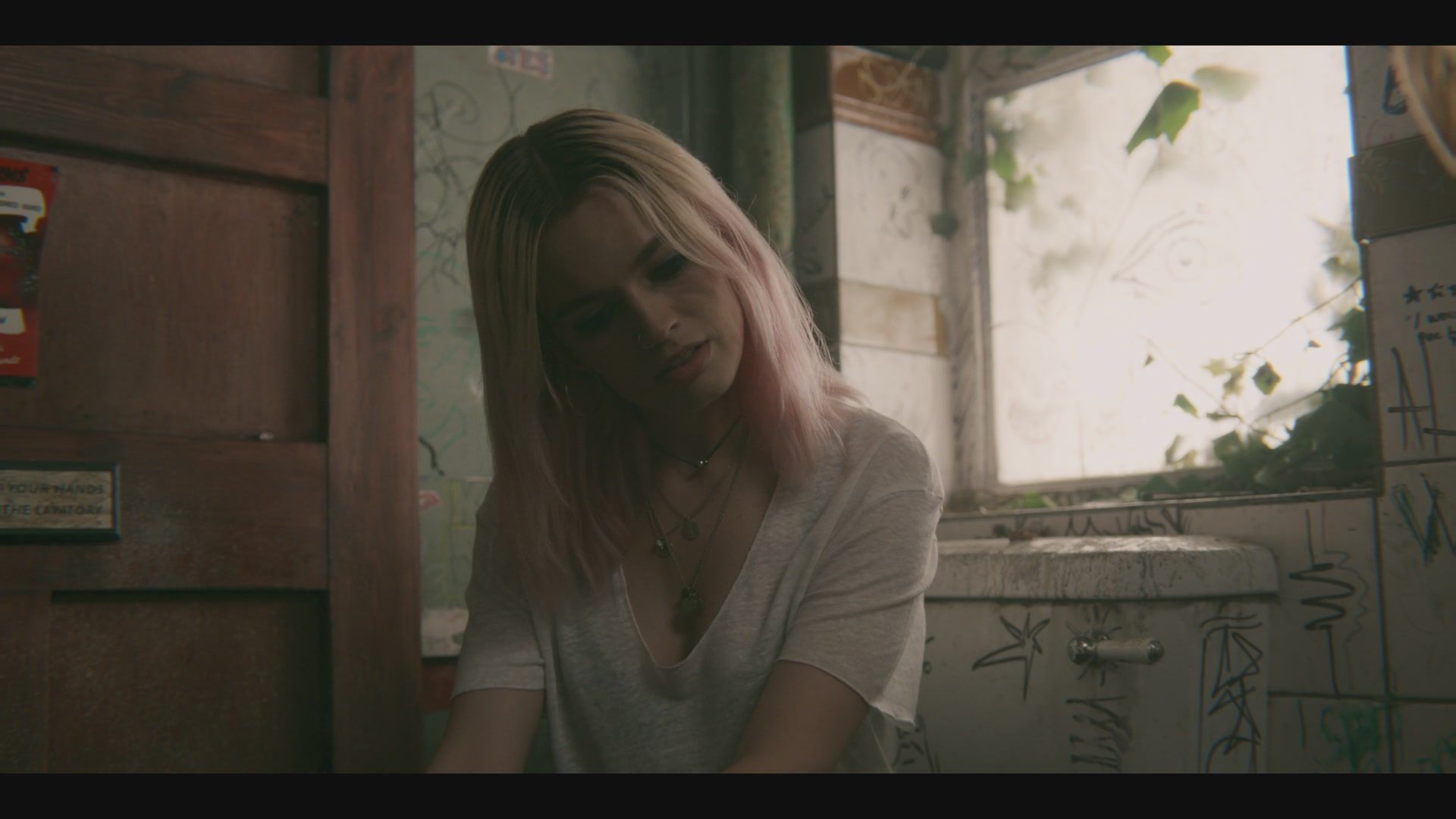 EMO104-171.jpg
