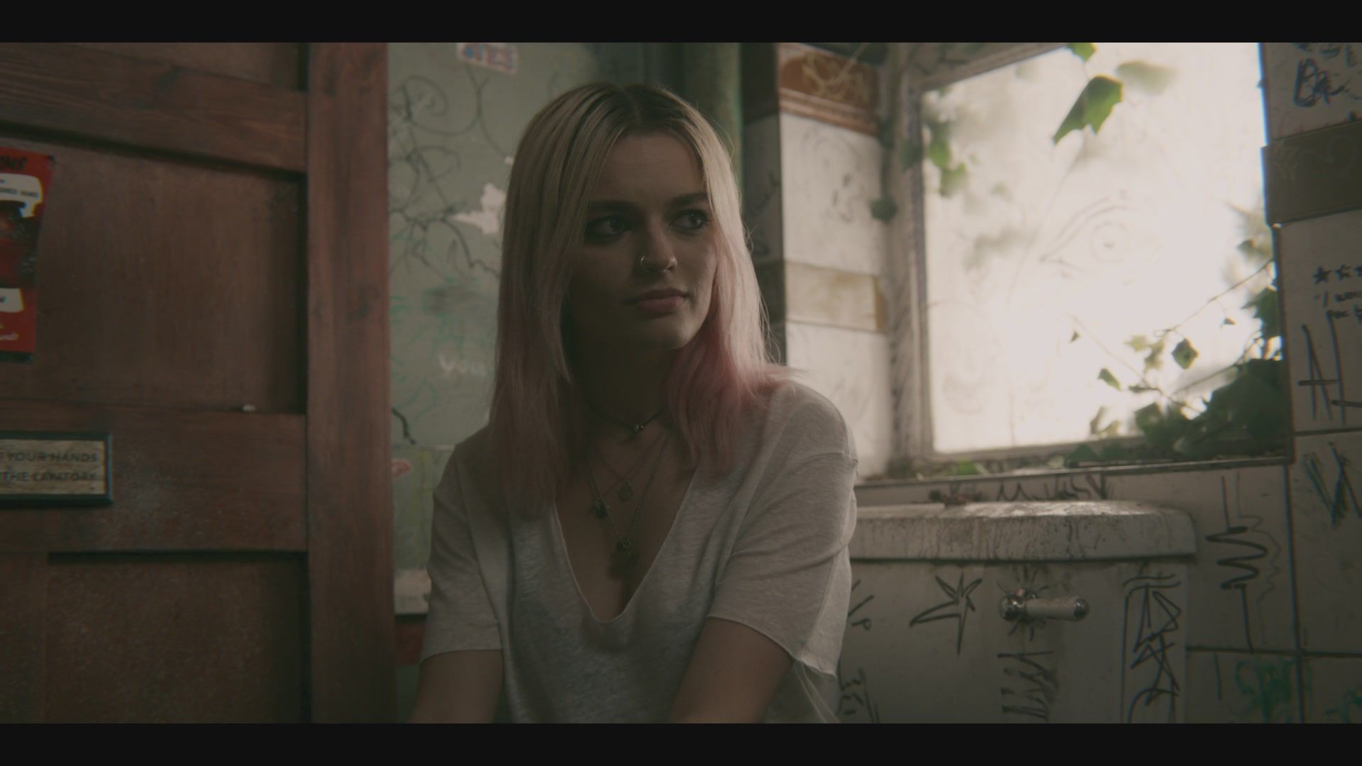 EMO104-179.jpg